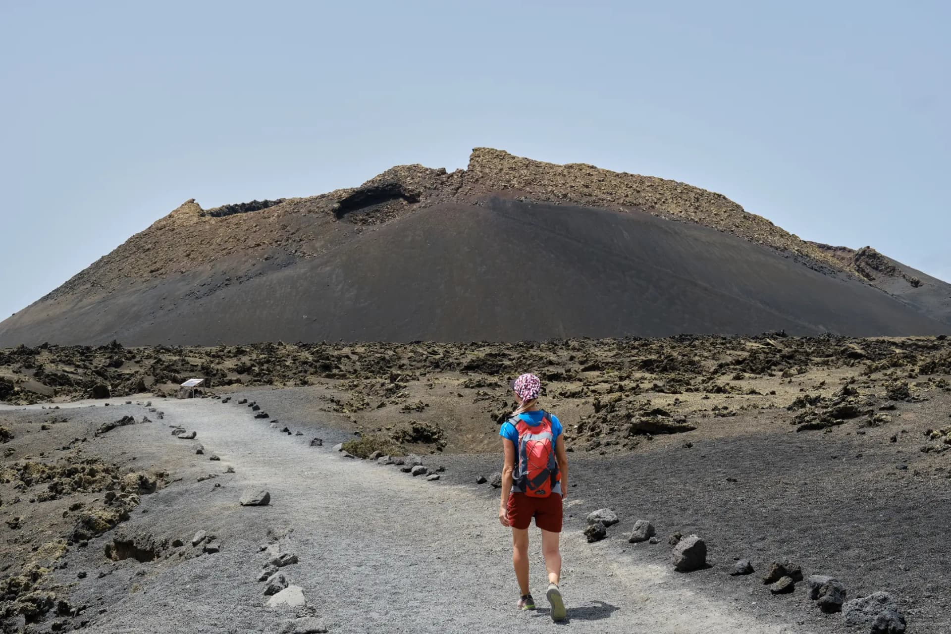 Senderismo a través del Parque Nacional de Timanfaya en Lanzarote