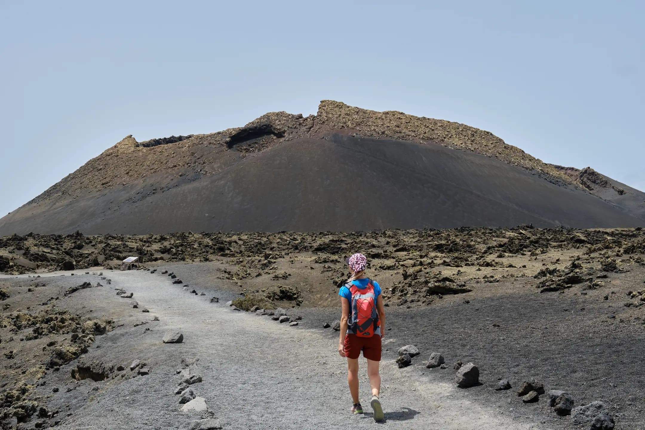 Senderismo a través del Parque Nacional de Timanfaya en Lanzarote